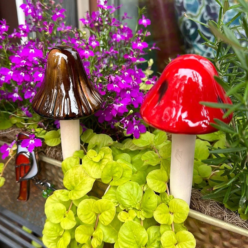 MUSHROOMS CERAMIC & GLAZED WITH ATTENTION TO DETAIL HANDCRAFTED FOR FLOWERBOX - Picture 2 of 8